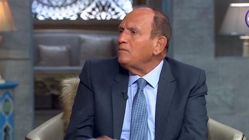 ما حقيقة إيقاف الشيخ أحمد نعينع عن التلاوة في إذاعة القرآن الكريم؟