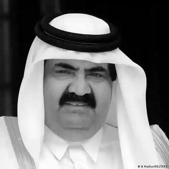وفاة الشيخ حمد آل ثاني.. رحيل باني نهضة قطر الحديثة وأول أمير خليجي سلّم الحكم لنجله طواعية