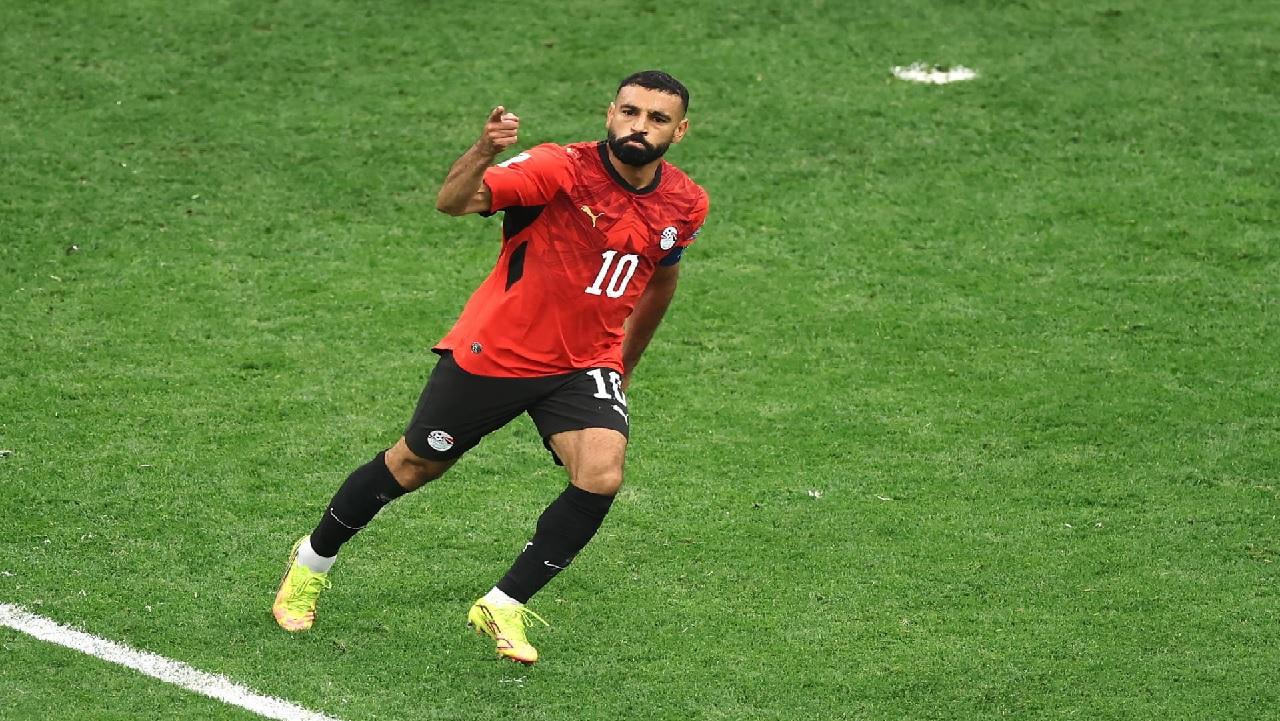 رئيس بشكتاش التركي يحسم الجدل بشأن انتقال محمد صلاح.. تصريح مفاجئ يكشف الحقيقة كاملة