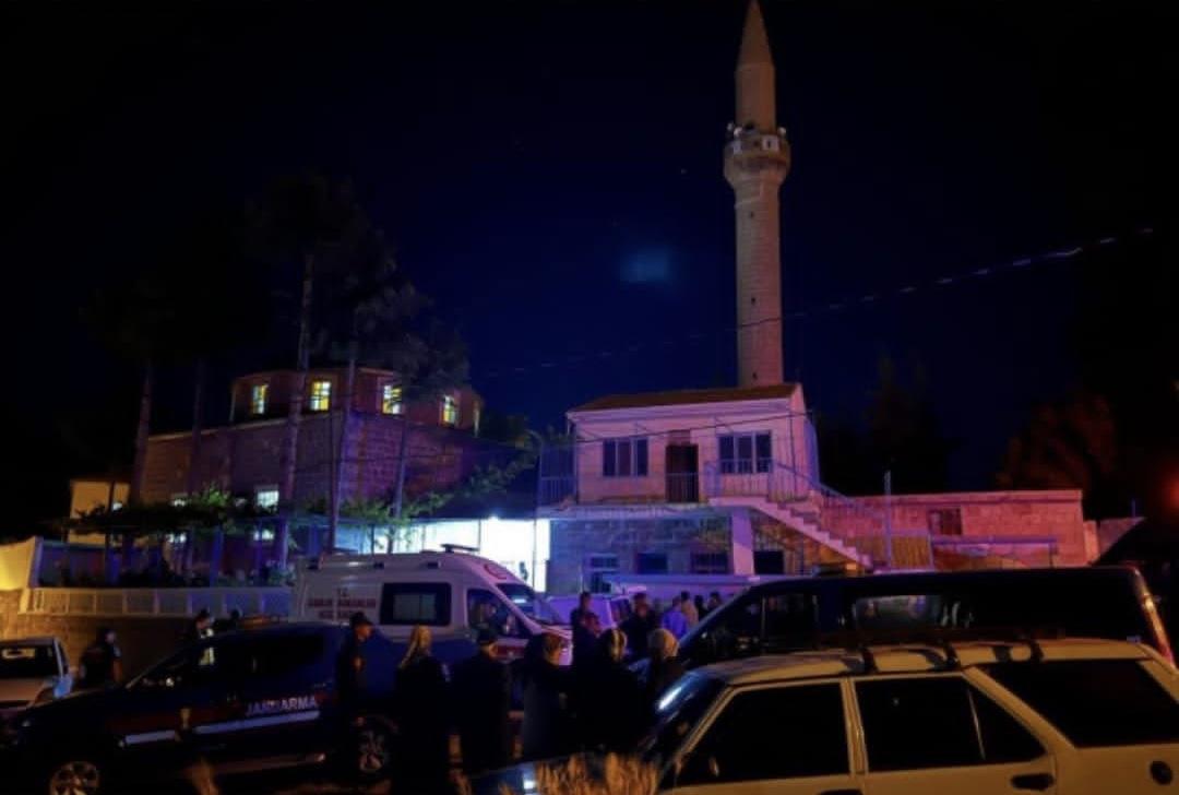 مقتل شخصين طعنا بسكين قبل صلاة العشاء في تركيا